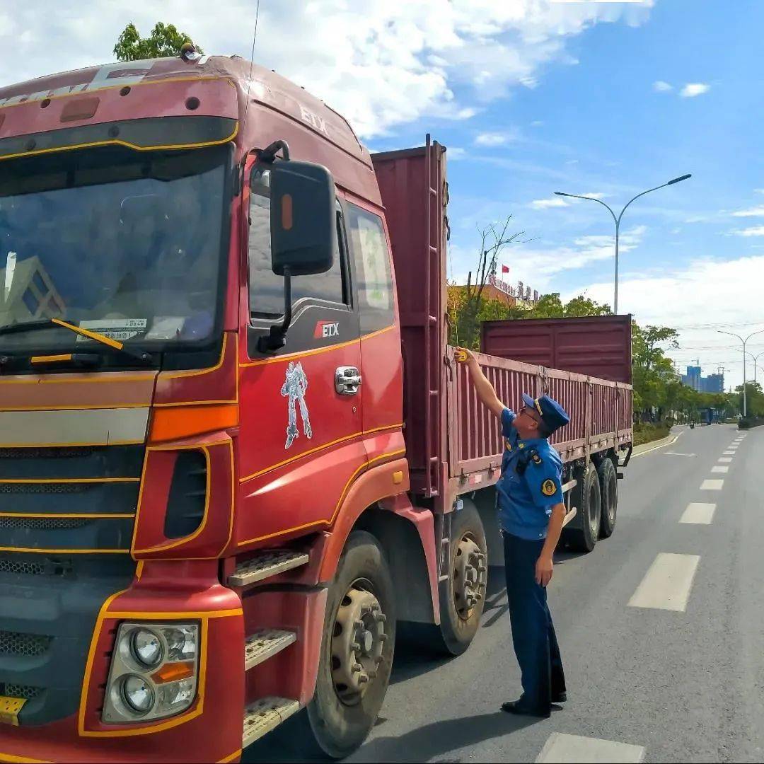 安慶開展道路貨物運輸企業(yè)專項調(diào)查行動